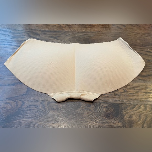 Beige Butt Butt Enhancing Pad Scallion Panties NWOT New Without Tags Size XL - Picture 2 of 6